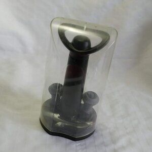 Set with wine preserver pump and stoppers to seal and preserve wine
